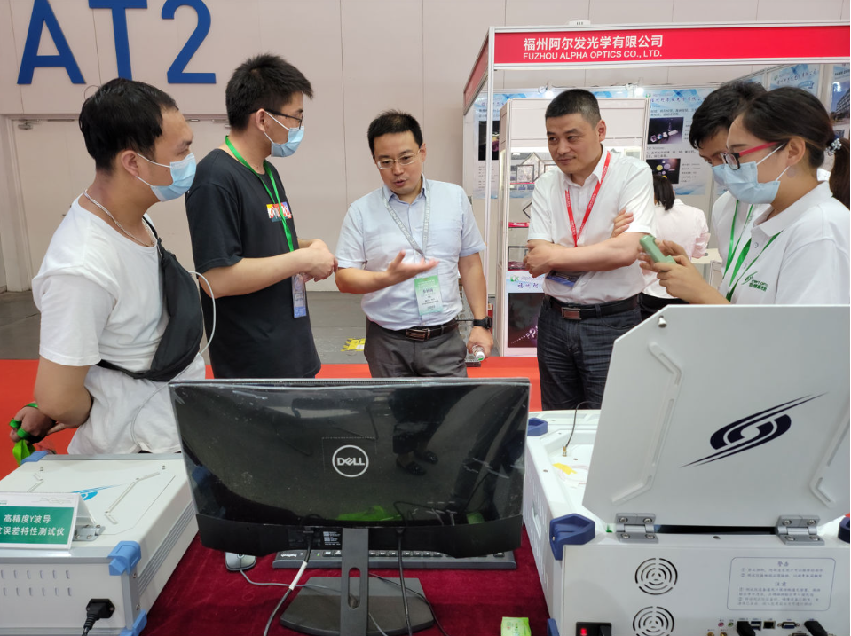世维通光智能多款新产品亮相2021年光电子产业博览会