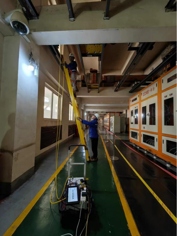 FS208高精度光纤大电流校准仪